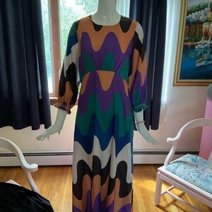 Vilagallo Colorful Wave Pattern Long Sleeve Dress